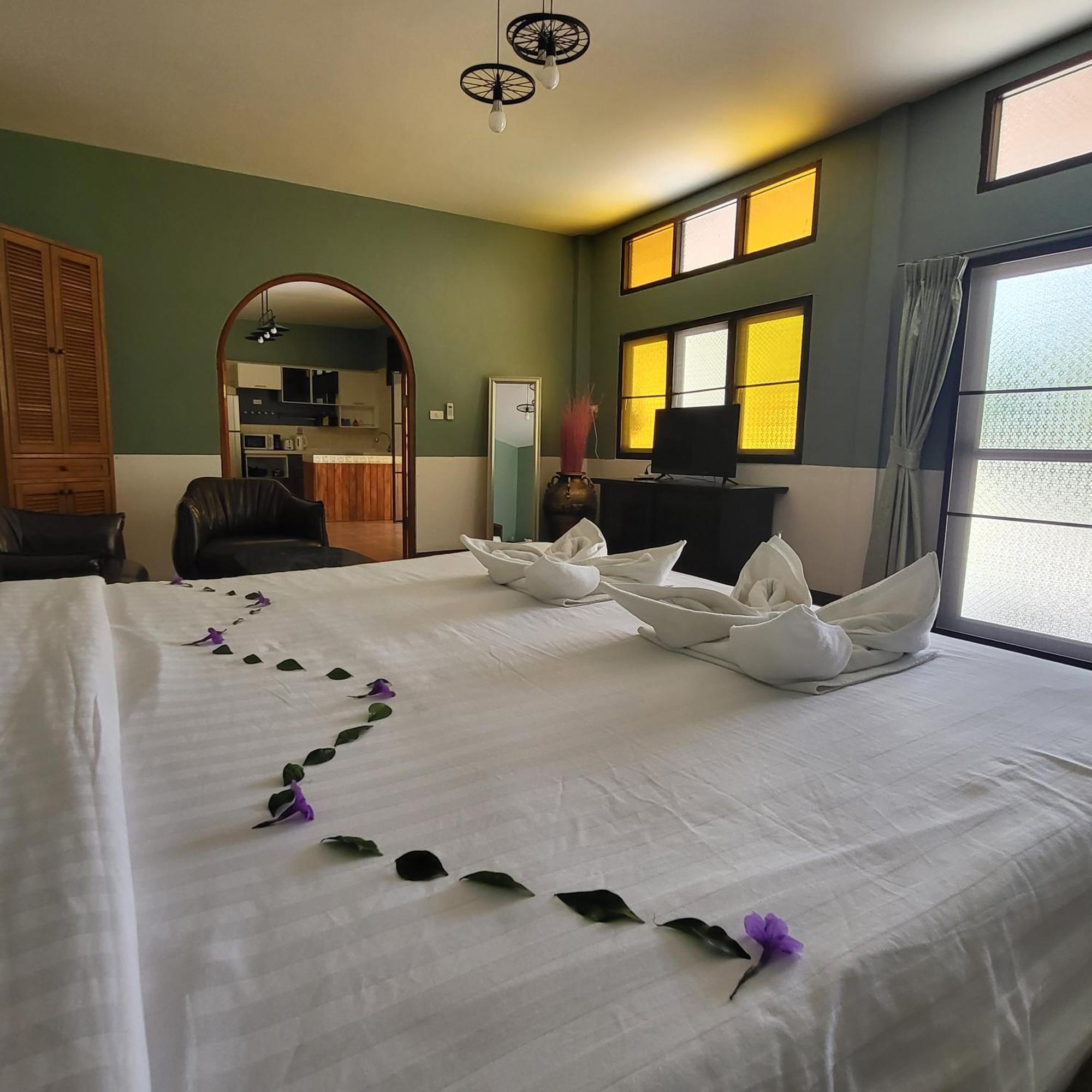 Namphung Phuket Boutique Resort Rawai Luaran gambar